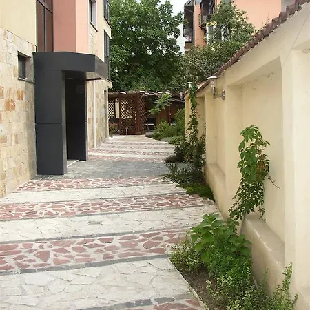 Stylish Near Center Apartament