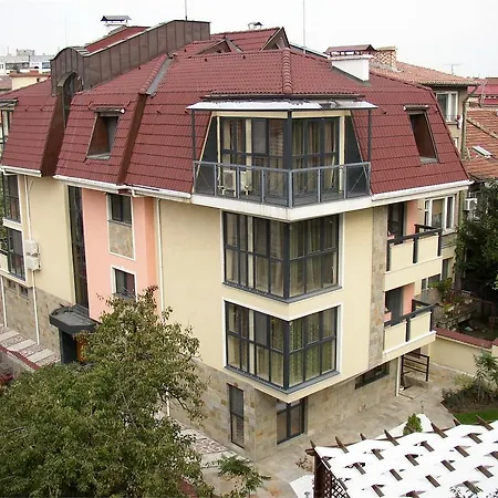 Stylish Near Center Daire